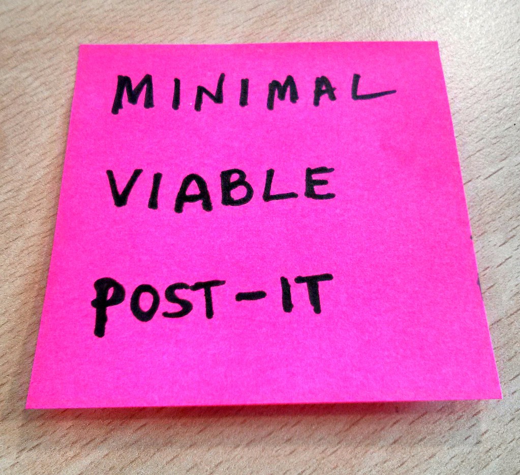 A post-it completely occupied by the sentence 'minimal viable post-it'